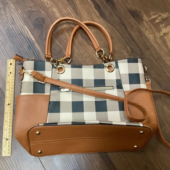 Fashion checkered purse or bag - Mia K. Collection (+ free purse/bag) - Picture 4 of 13